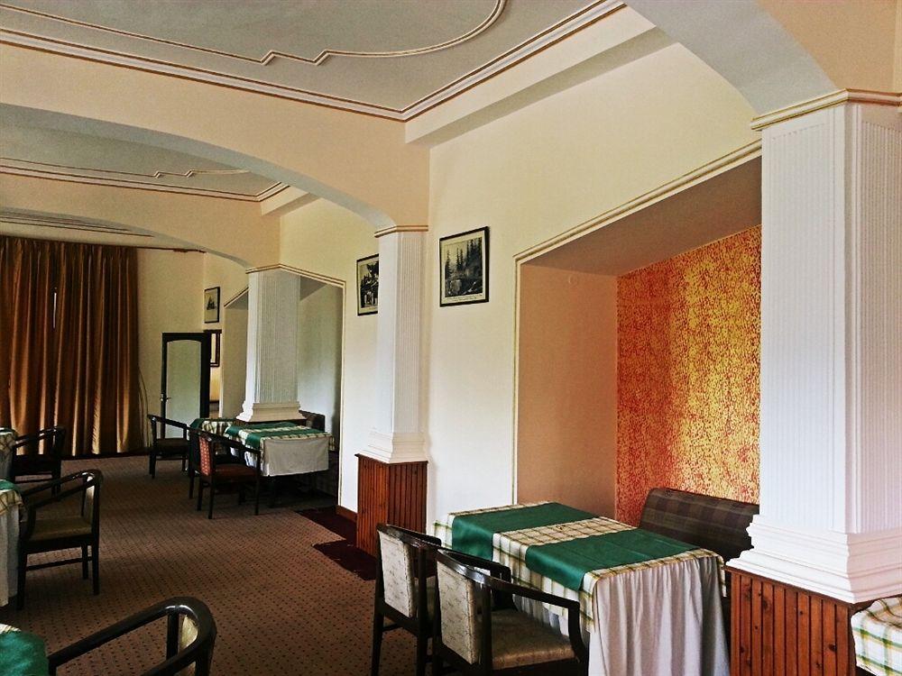 Royal Jardin Whistling Pines Resort Шимла Екстериор снимка
