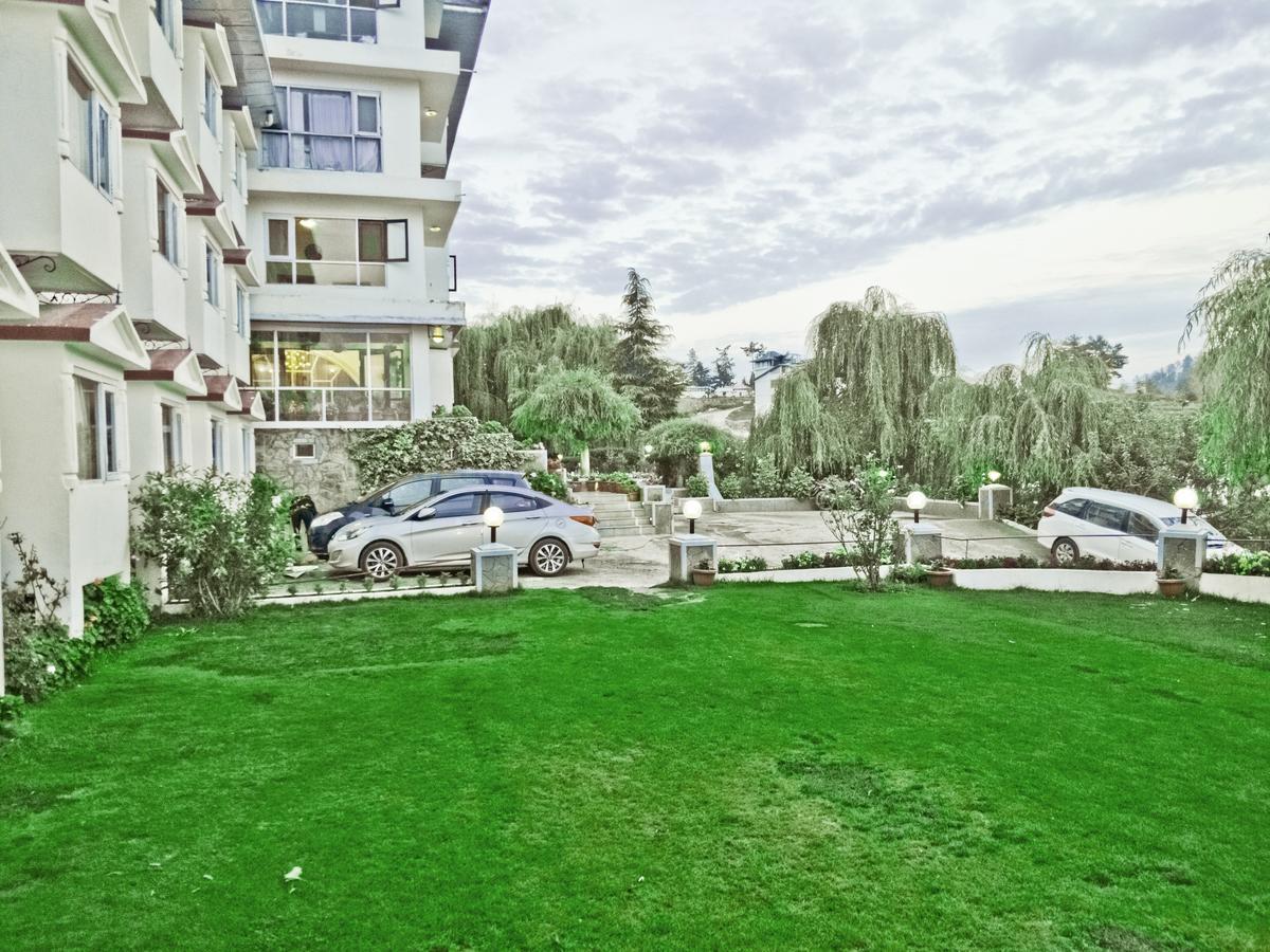 Royal Jardin Whistling Pines Resort Шимла Екстериор снимка
