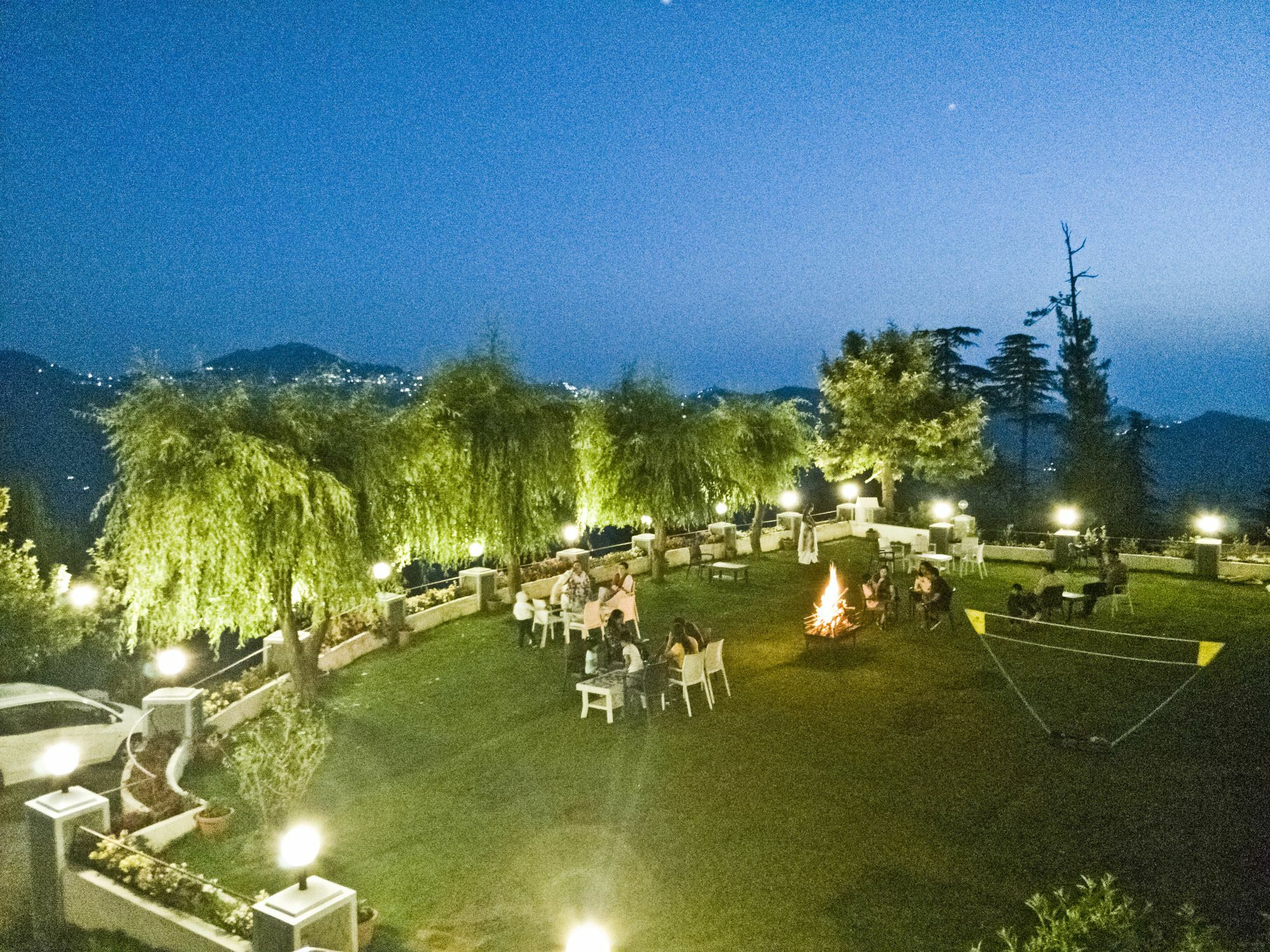 Royal Jardin Whistling Pines Resort Шимла Екстериор снимка